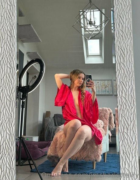 imcharlottelily modelo adulto imagen