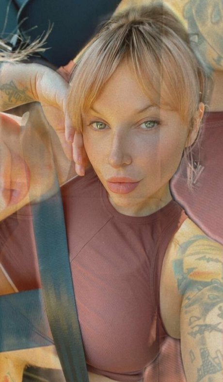 itsivylebelle estrella porno caliente fotos