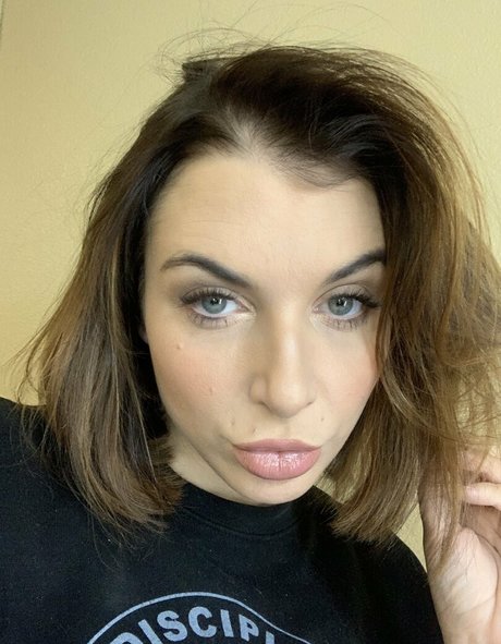 itsivylebelle étoile adulte galeries