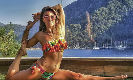 Aysegul Merve Yazici star exclusive pic