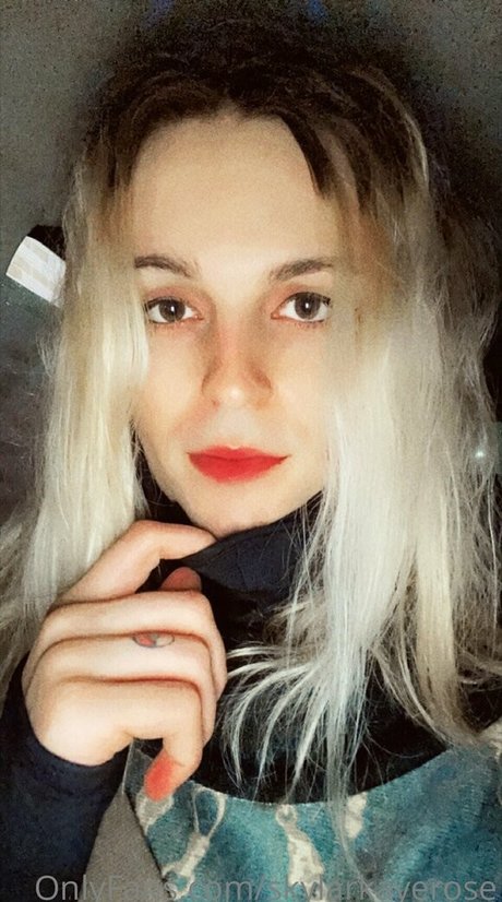 skylarkayerose modelo exclusivo foto