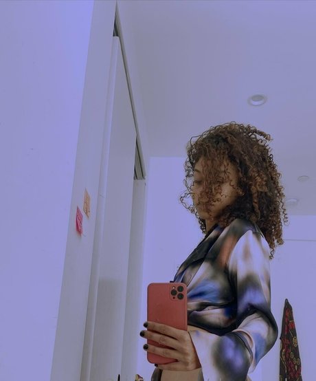 pleasemedusa actriz adulta imágenes