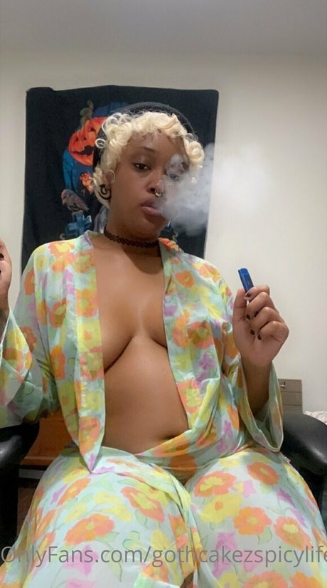 gothcakezspicylife desnudos de modelos archivo
