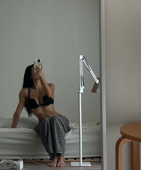 petite black onlyfans best pics