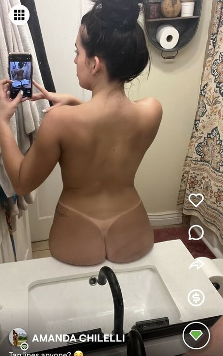 Amanda Chilelli nus étoiles archive
