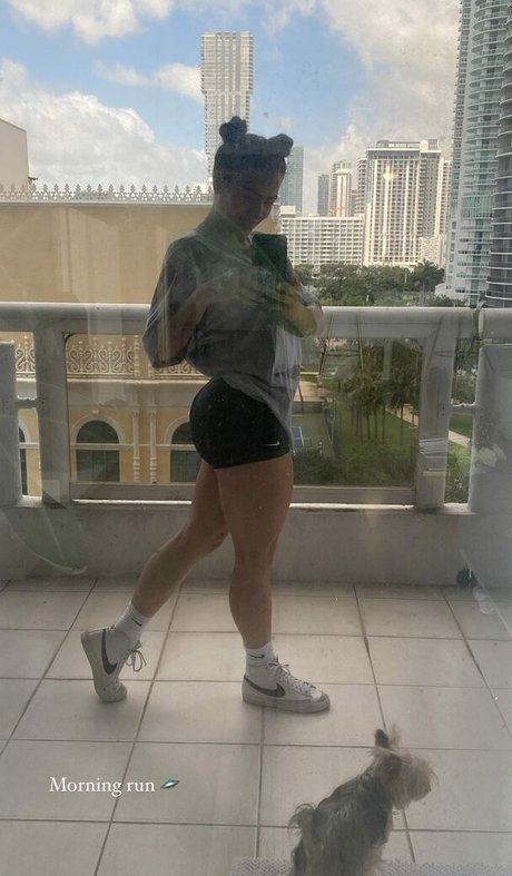 danellaurbaytv actriz erótica imagen