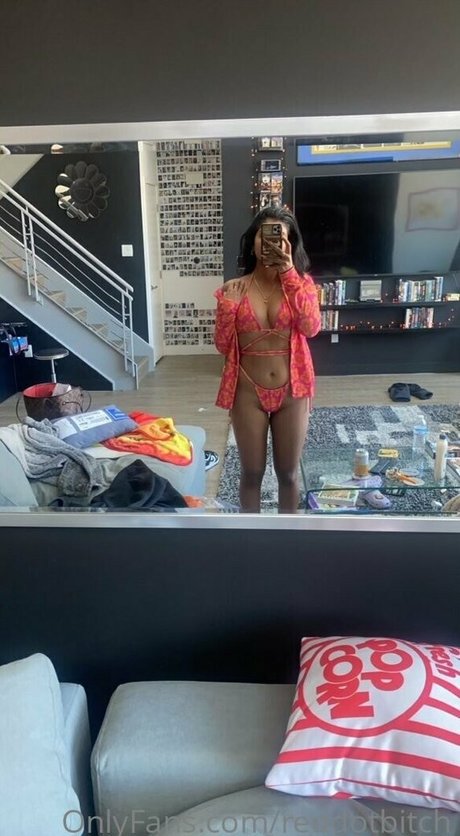 Reddotbitch estrella fotos