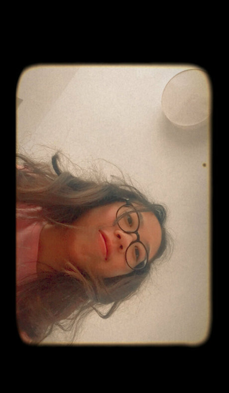 kimbyx modèle chaud photos