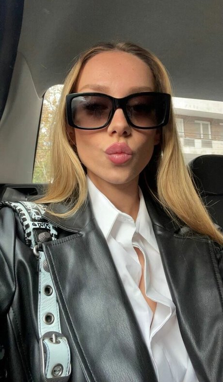 Ester Exposito estrella porno agradable foto