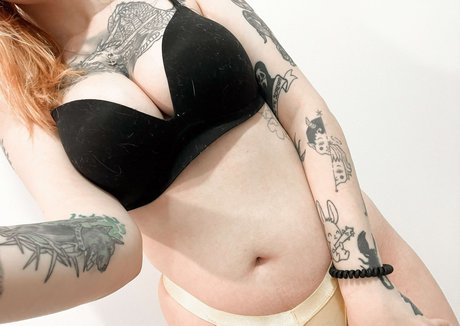 lleykt421 modelo libre foto