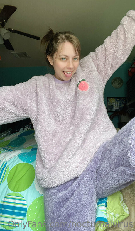 Nocturnal Virus estrella porno del sexo archivo