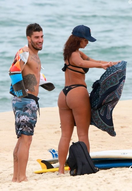 Carol Nakamura modelo desnudos imágenes