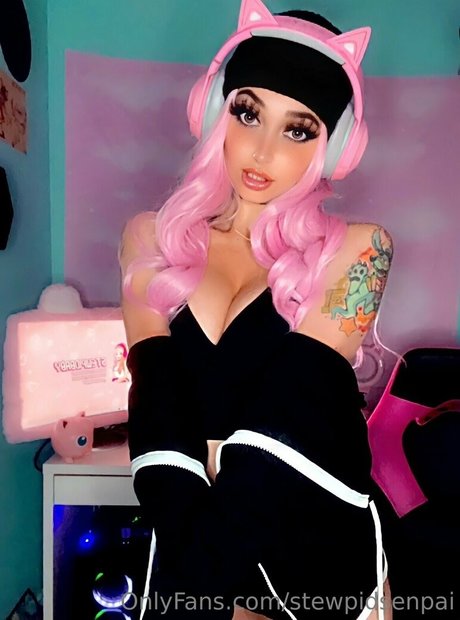 stewpidsenpai beau modèle galerie