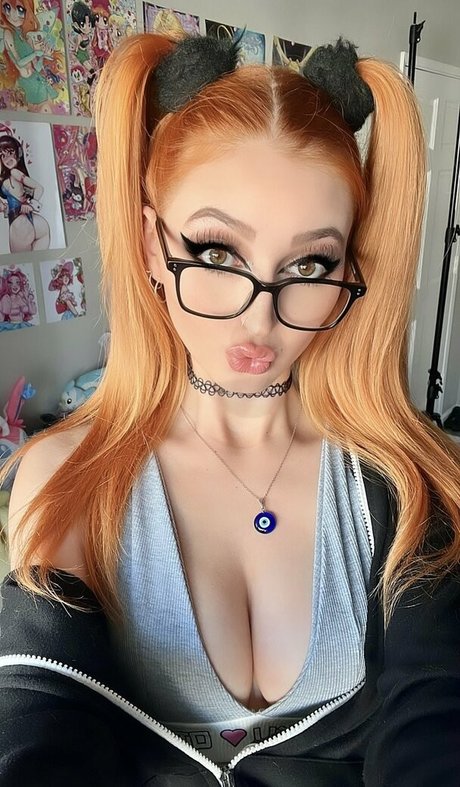blonde young onlyfans free naked pictures