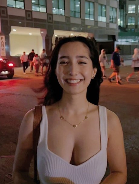 Sabrina Pezeshkian étoile parfaite galeries