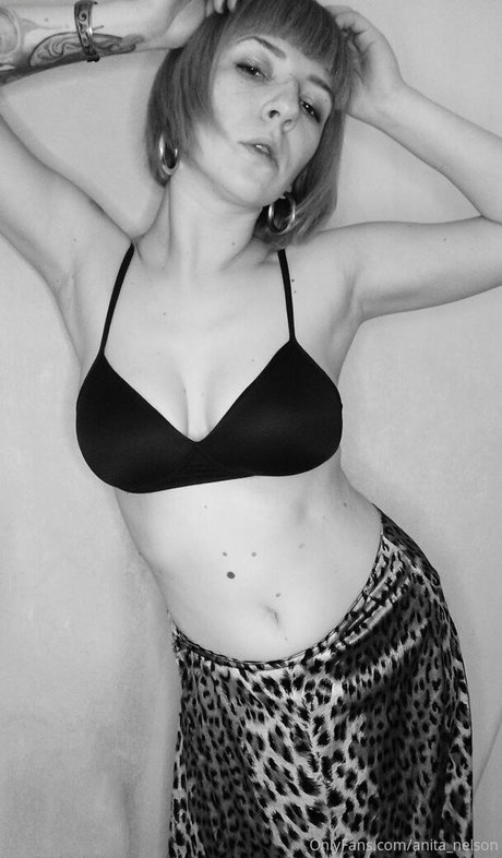 anitanelson estrella porno caliente fotos