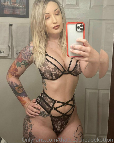 thatbeachbabekotton star du porno de haute qualité archive