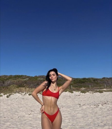 Indiana Massara art de star du porno photos