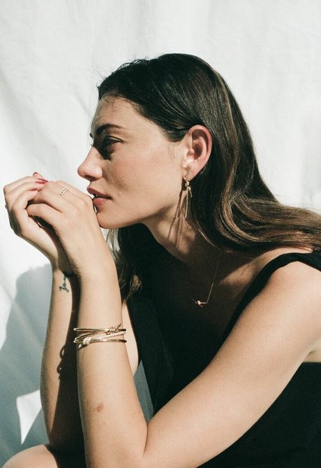 Phoebe Tonkin actrice porno collection