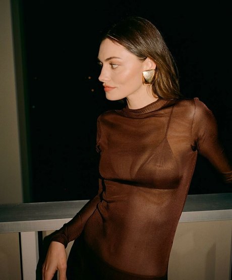 Phoebe Tonkin jolie actrice archive