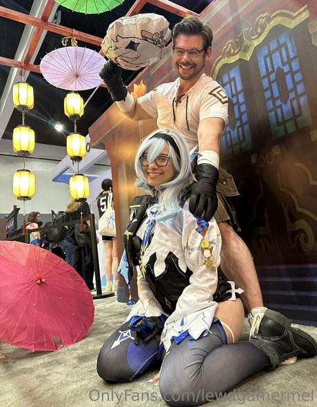 lewdgamermel estrella del arte imágenes