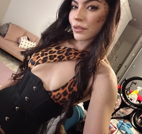Ericatwitch model sex pics