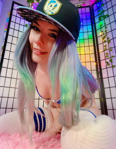 Meggii Cosplay hermosa estrella porno foto