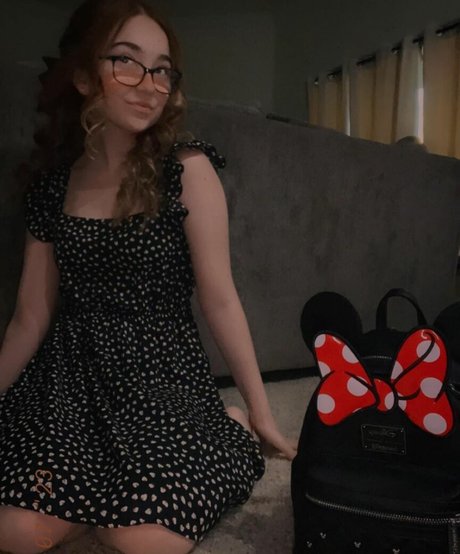 Lyssaurora erotic pornstar pic