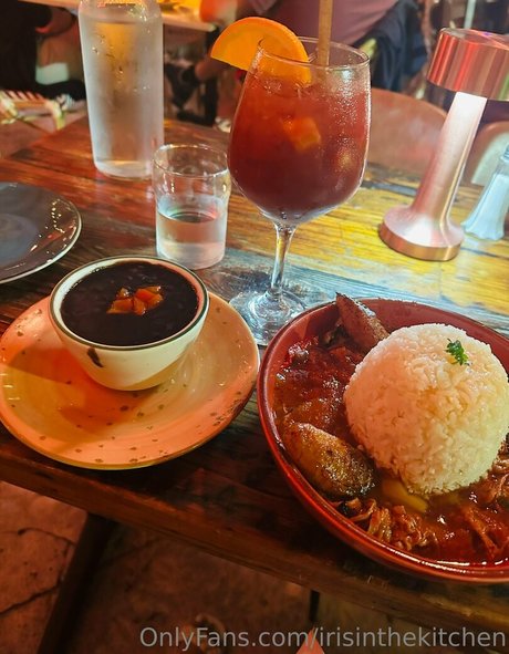 irisinthekitchen buena actriz foto