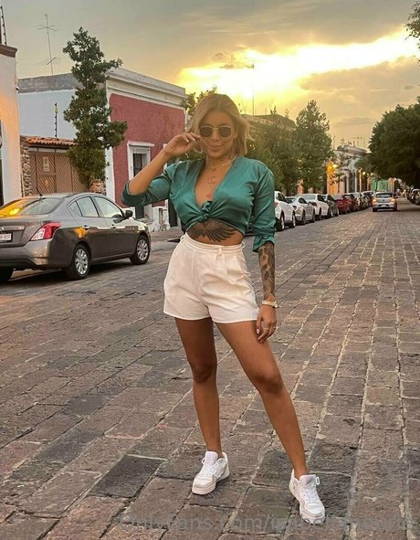 isabellanourie modelo agradable fotos