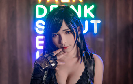 LightCos actrice nue galeries