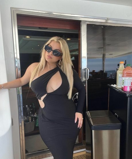 Bebe Rexha Miniature