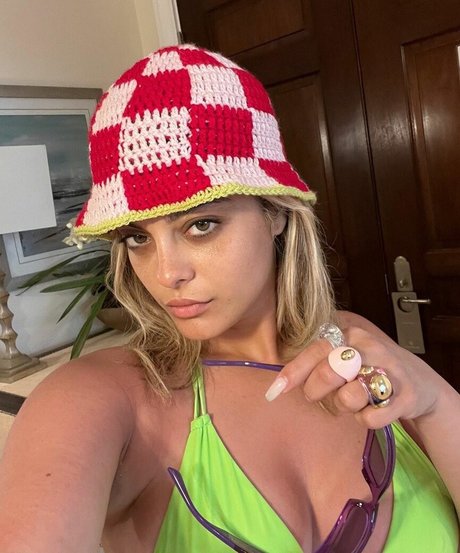 Bebe Rexha étoile érotique img