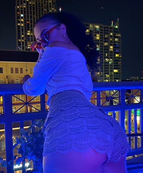 Alix Lapri model pornographic pic