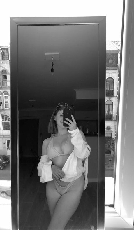 ellenofficial belle étoile photos