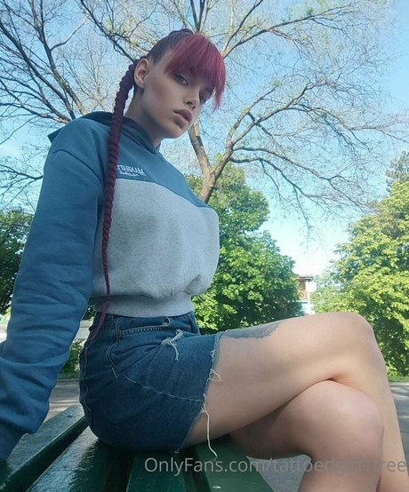 tattoedgirl1free modèle gratuit archive