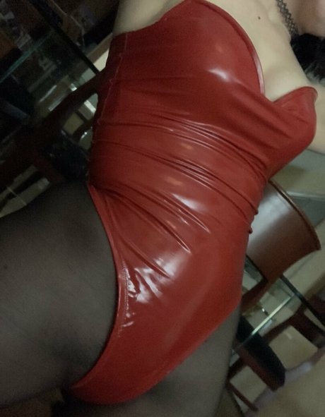 nicoletters actriz desnuda fotos