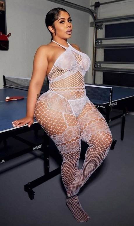 TaiTheFiveFooter sexy pornstar image