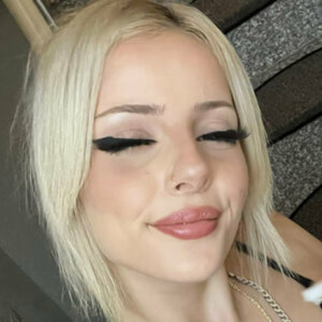 aryasm actrice chaude galeries