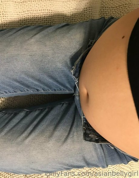 asianbellygirl actriz de desnudos imágenes