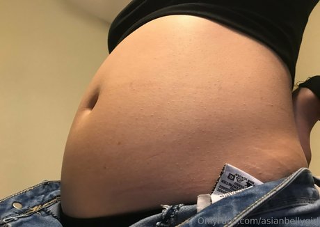 asianbellygirl modelo gratis archivo