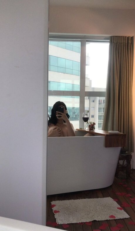 ellaarievilo actrice porno photo