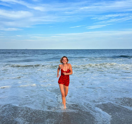 Niamh Adkins modèle pornographique galeries