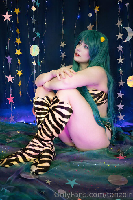 Ecchizoir bonita modelo galería