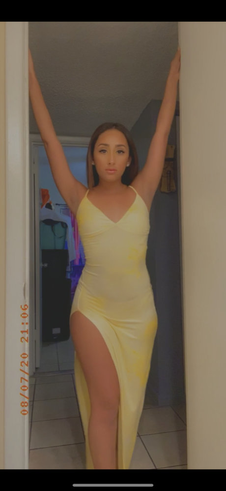 Magic babe top actress image