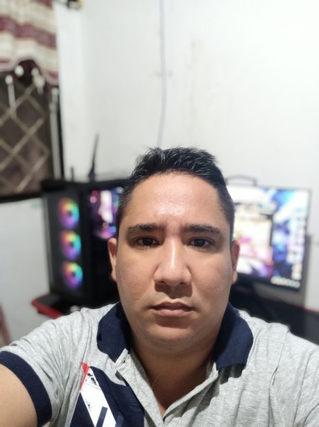 Carlos Zapata Pineda sex model images