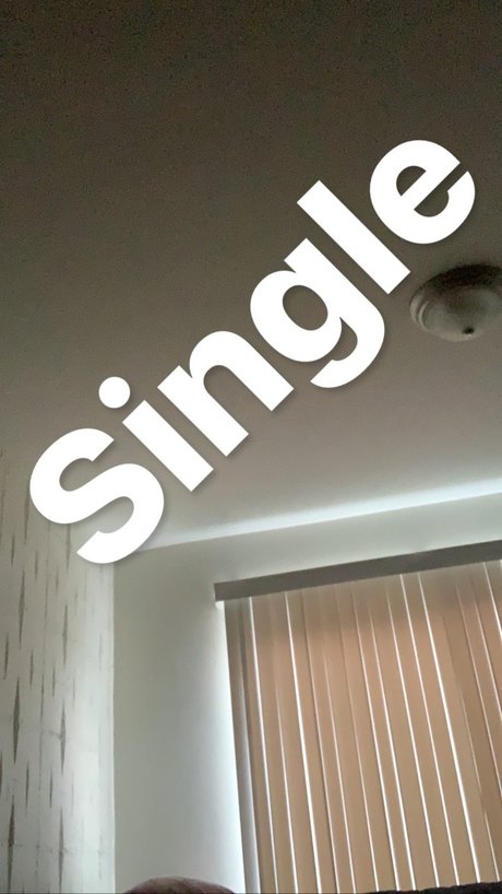 Rerockkk nudes star photos