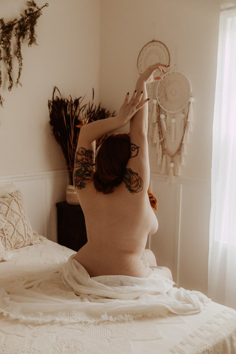 Zooey Lay model porn photo