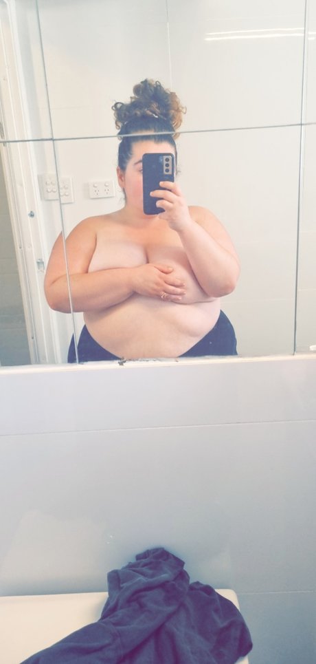 Chonky Goddess_ star naked img