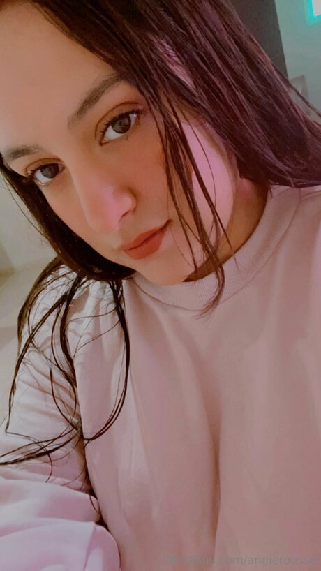 Angie Rousse actriz caliente archivo